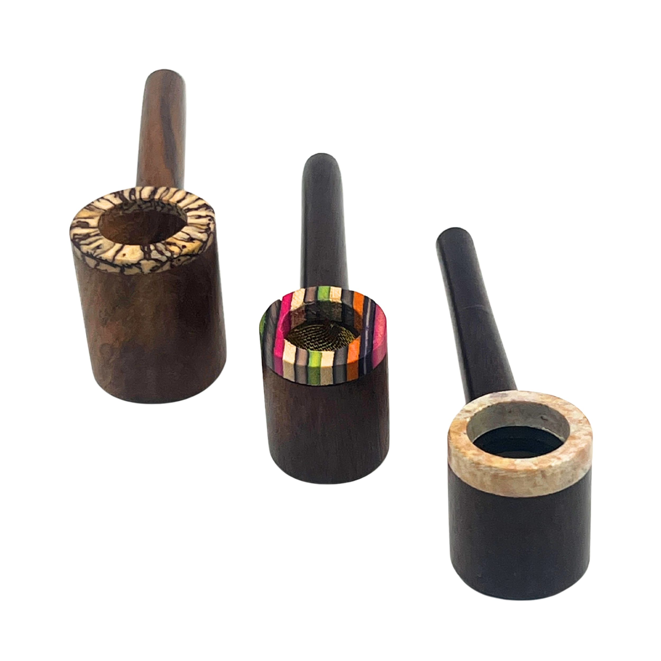 Fajka z drewna ze zdobionym cybuchem