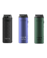 Trzy wersje waporyzatora Starry 4 x HERO – czarna teksturowana, fioletowa i zielona z czarnym ustnikiem.
